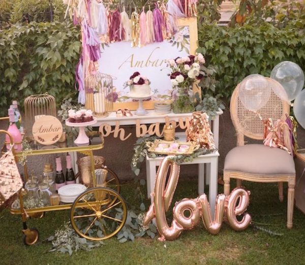Ballon Lettre en Mylar Or  "Love" - Décoration Événementielle – Image 2